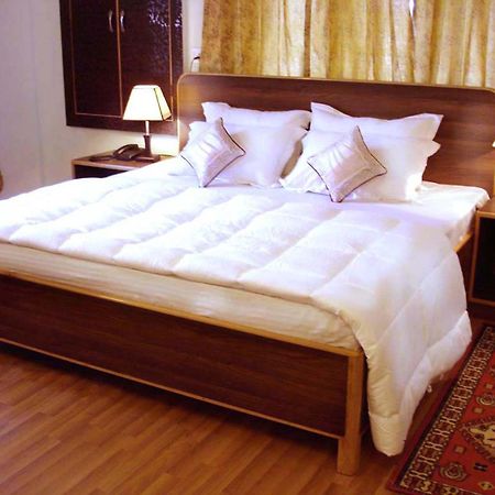 Ikraam Inn Bed&Breakfast Srīnagar Exterior foto
