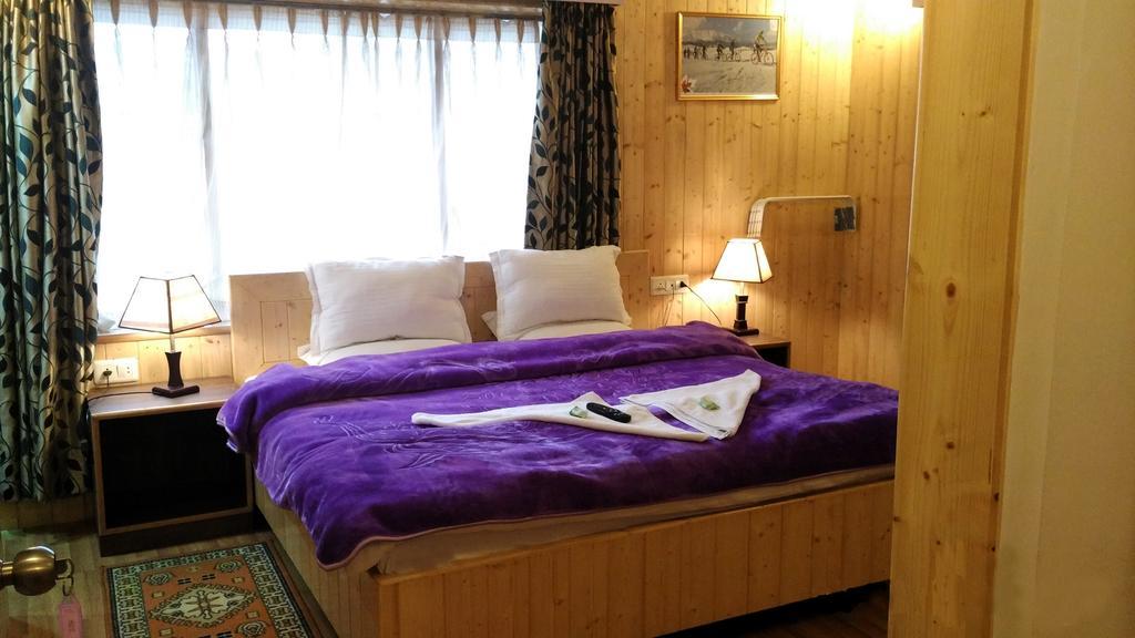 Ikraam Inn Bed&Breakfast Srīnagar Exterior foto