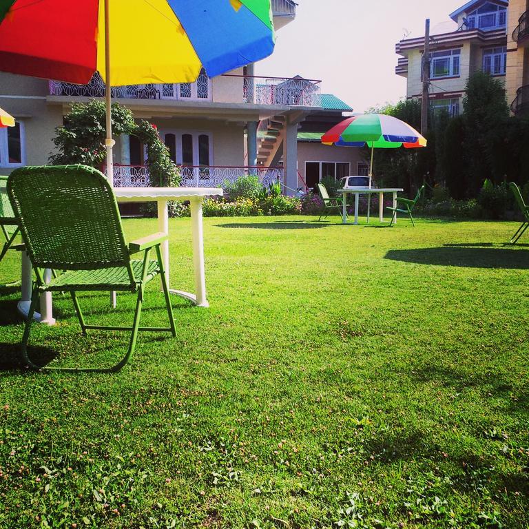 Ikraam Inn Bed&Breakfast Srīnagar Exterior foto