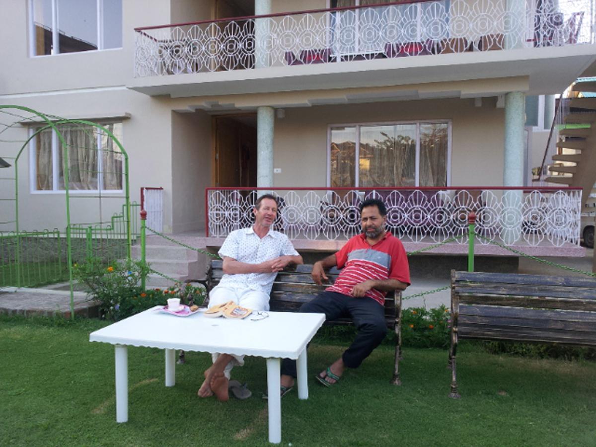 Ikraam Inn Bed&Breakfast Srīnagar Exterior foto